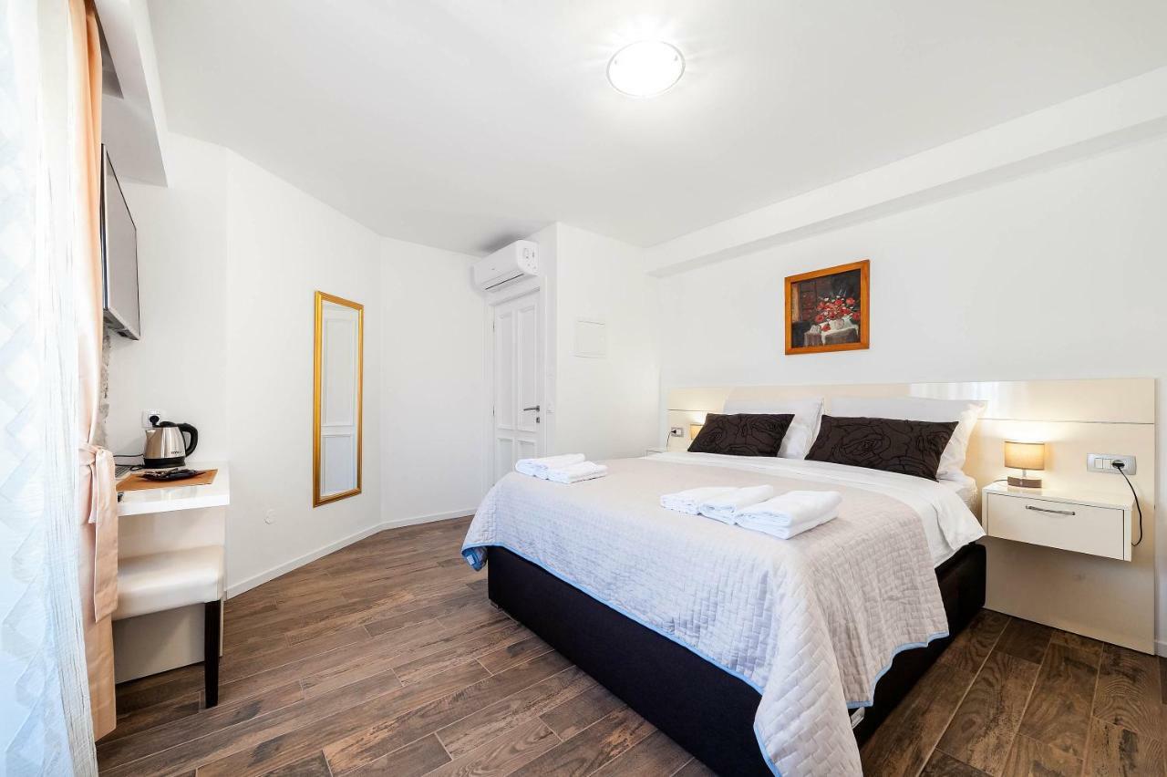 Apartments Palace Rialto Sibenik Ngoại thất bức ảnh